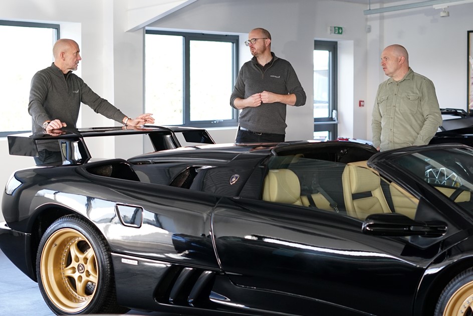 PaddlUp CEO Tim Mayneord and the consignment team with a Lamborghini Diablo 