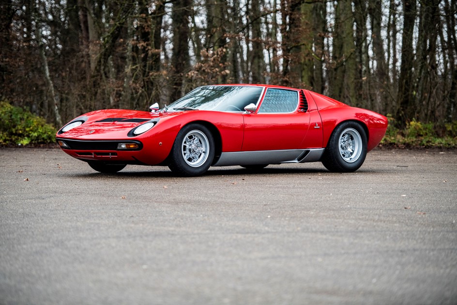 Highest auction values for Ferrari and Lamborghini | PaddlUp
