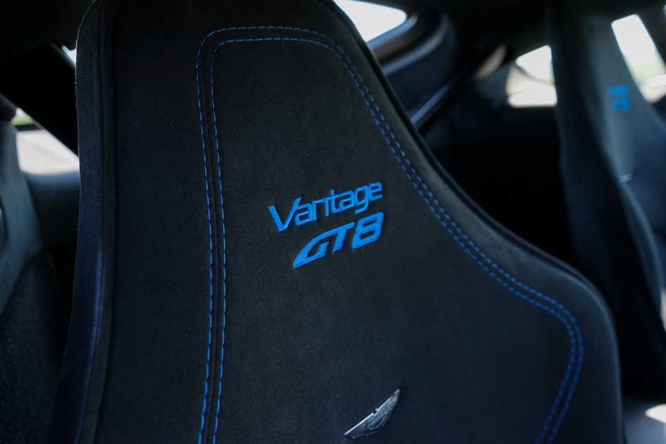 Aston Martin Vantage GT8 Paddlup 2022 70