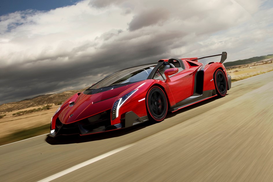 Lamborghini Veneno Roadster in red