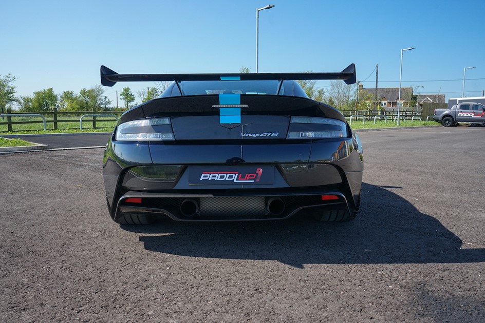 Aston Martin Vantage GT8 Paddlup 2022 25