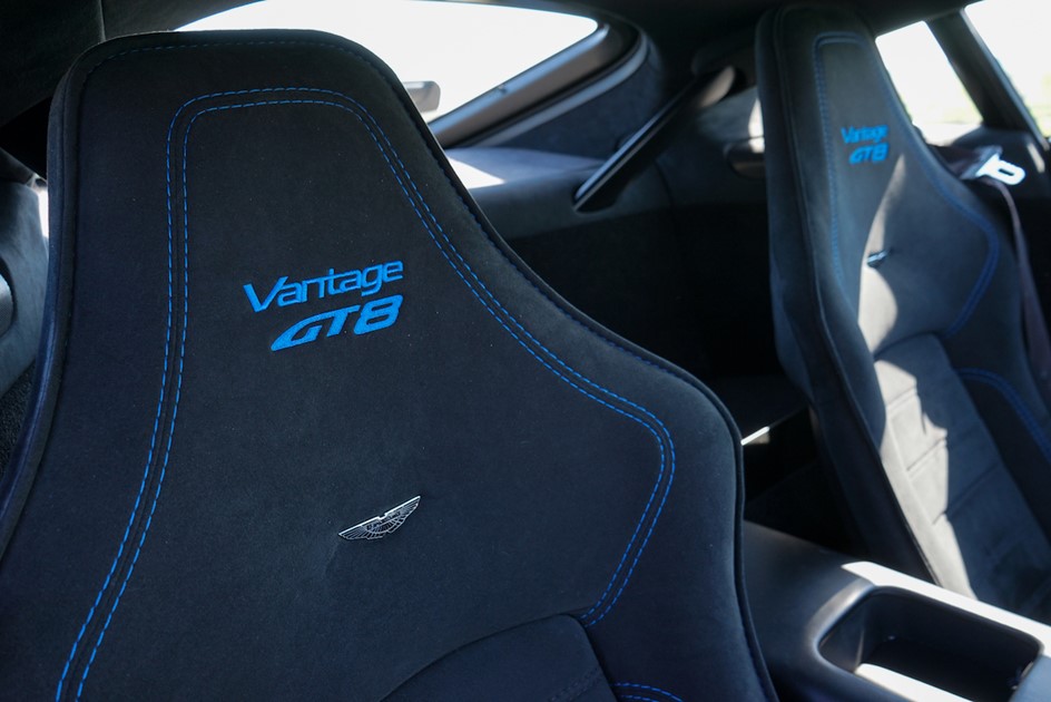 Aston Martin Vantage GT8 Paddlup 2022 17