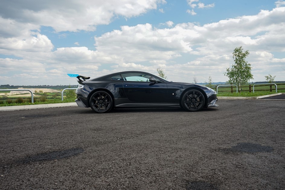 Aston Martin Vantage GT8 Paddlup 2022 33