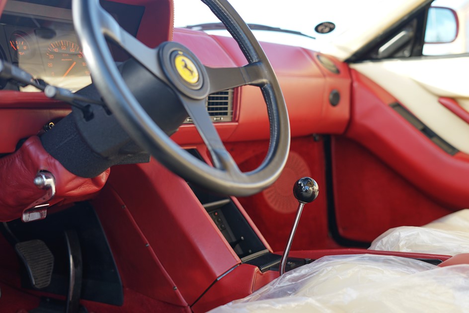 Ferrari Testarossa 1988 Paddlup 64