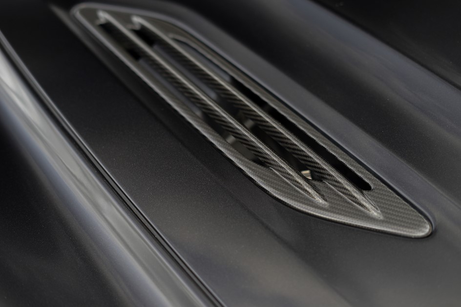 Aston Martin Vanquishs Black16